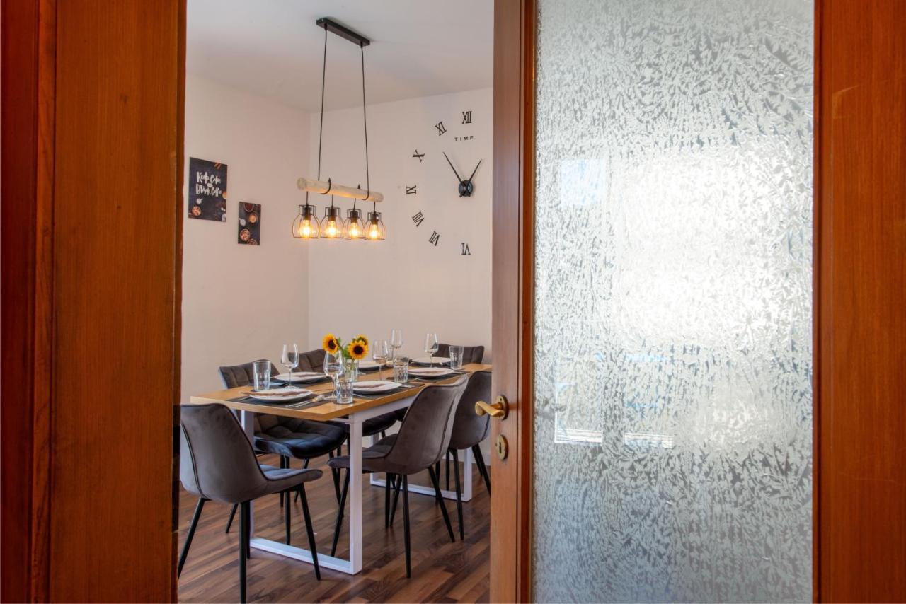 Bessa Homes 6 Personen 2 Schlafzimmer, 3 King Size, Betten, Balkon, Kueche Haag in Oberbayern 外观 照片
