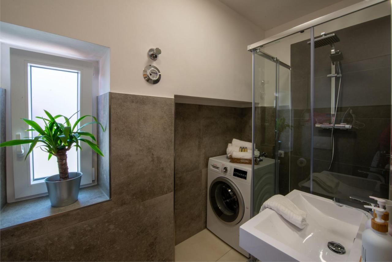 Bessa Homes 6 Personen 2 Schlafzimmer, 3 King Size, Betten, Balkon, Kueche Haag in Oberbayern 外观 照片