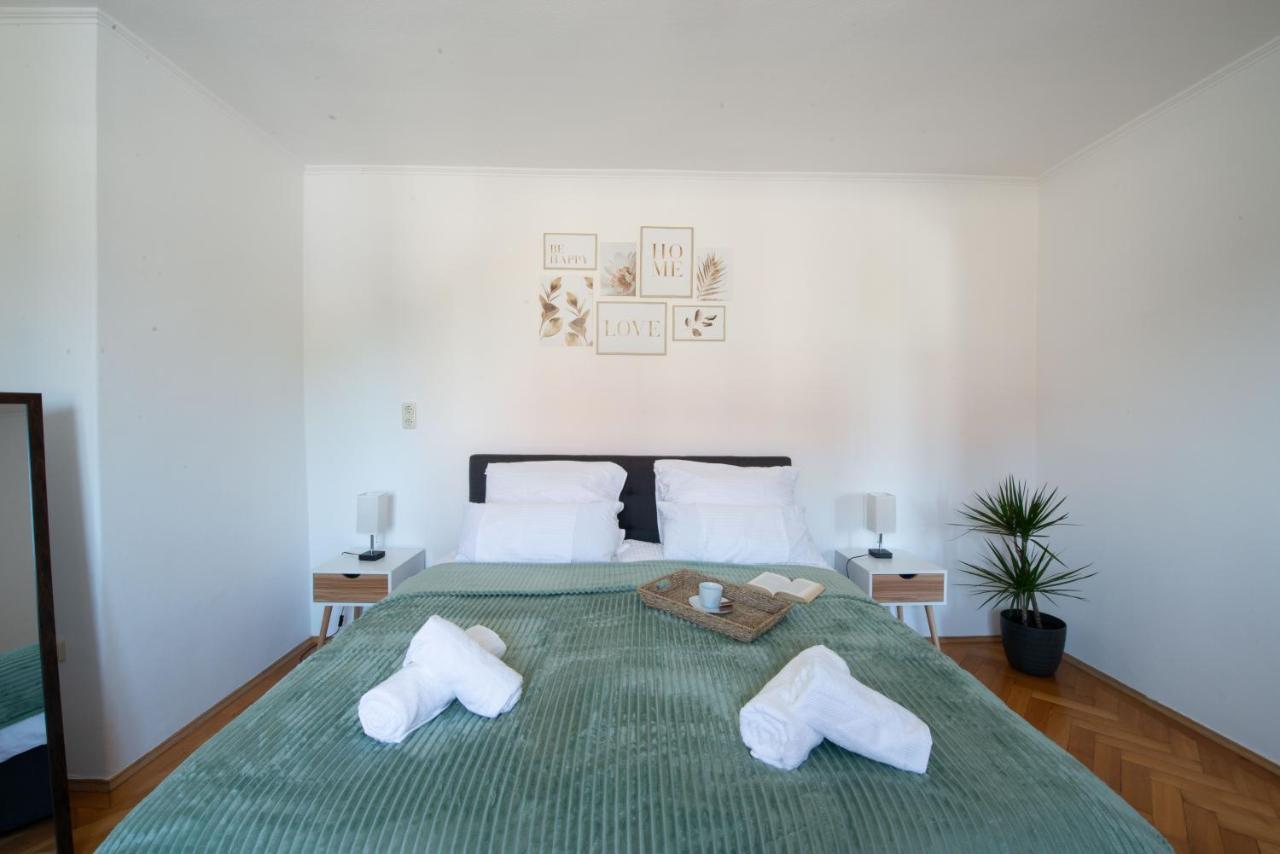 Bessa Homes 6 Personen 2 Schlafzimmer, 3 King Size, Betten, Balkon, Kueche Haag in Oberbayern 外观 照片